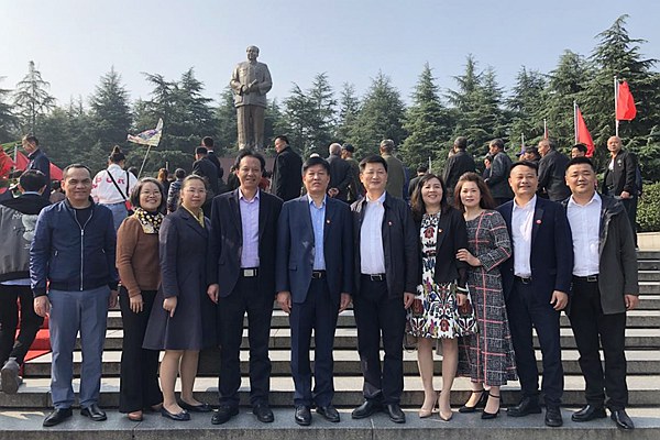 韶山市三農(nóng)干部學(xué)院首迎省農(nóng)業(yè)廣播電視學(xué)校領(lǐng)導(dǎo)考察指導(dǎo)(圖1) 韶山市三農(nóng)干部學(xué)院首迎省農(nóng)業(yè)廣播電視學(xué)校領(lǐng)導(dǎo)考察指導(dǎo)(圖1)