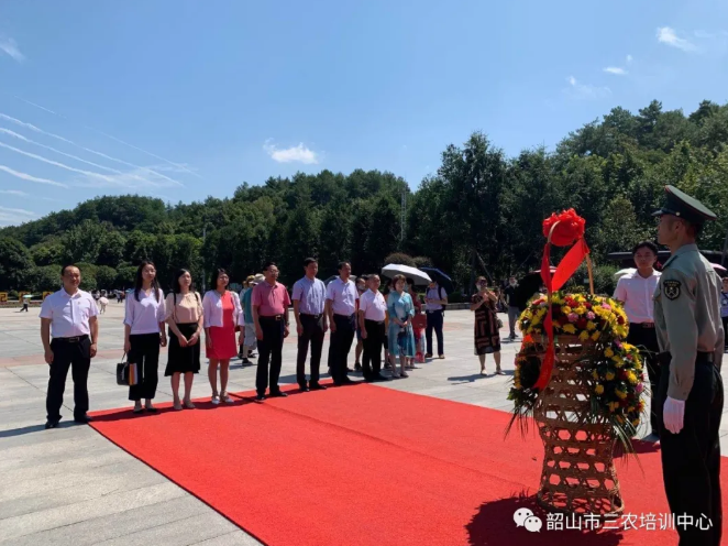 外煉筋骨內(nèi)煉神 壯大基地服“三農(nóng)” —— 記“韶山市三農(nóng)培訓(xùn)中心”申報(bào)湖南省農(nóng)村實(shí)用人才培訓(xùn)基地(圖1) 外煉筋骨內(nèi)煉神 壯大基地服“三農(nóng)” —— 記“韶山市三農(nóng)培訓(xùn)中心”申報(bào)湖南省農(nóng)村實(shí)用人才培訓(xùn)基地(圖1)