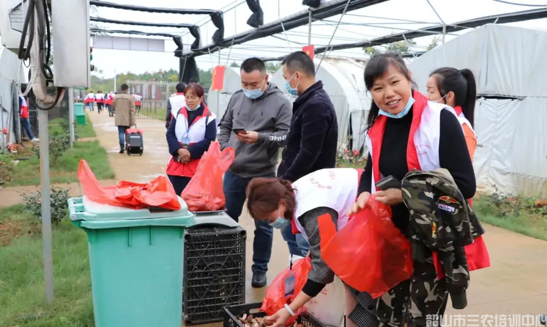湖南省農(nóng)村實(shí)用人才帶頭人示范培訓(xùn)班(第二期)圓滿結(jié)束(圖11) 湖南省農(nóng)村實(shí)用人才帶頭人示范培訓(xùn)班(第二期)圓滿結(jié)束(圖11)